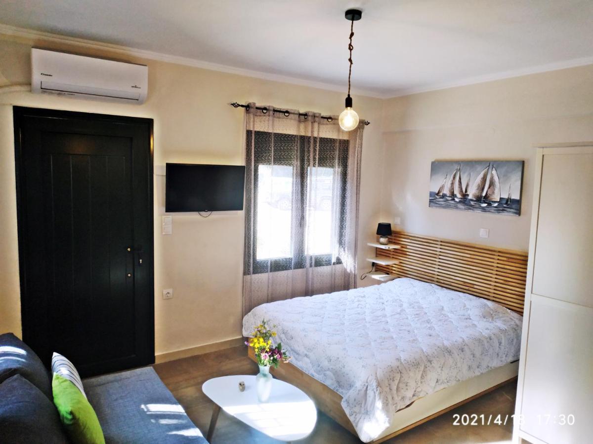 Old Harbour Apartments By Corfuescapes Gaios Bagian luar foto