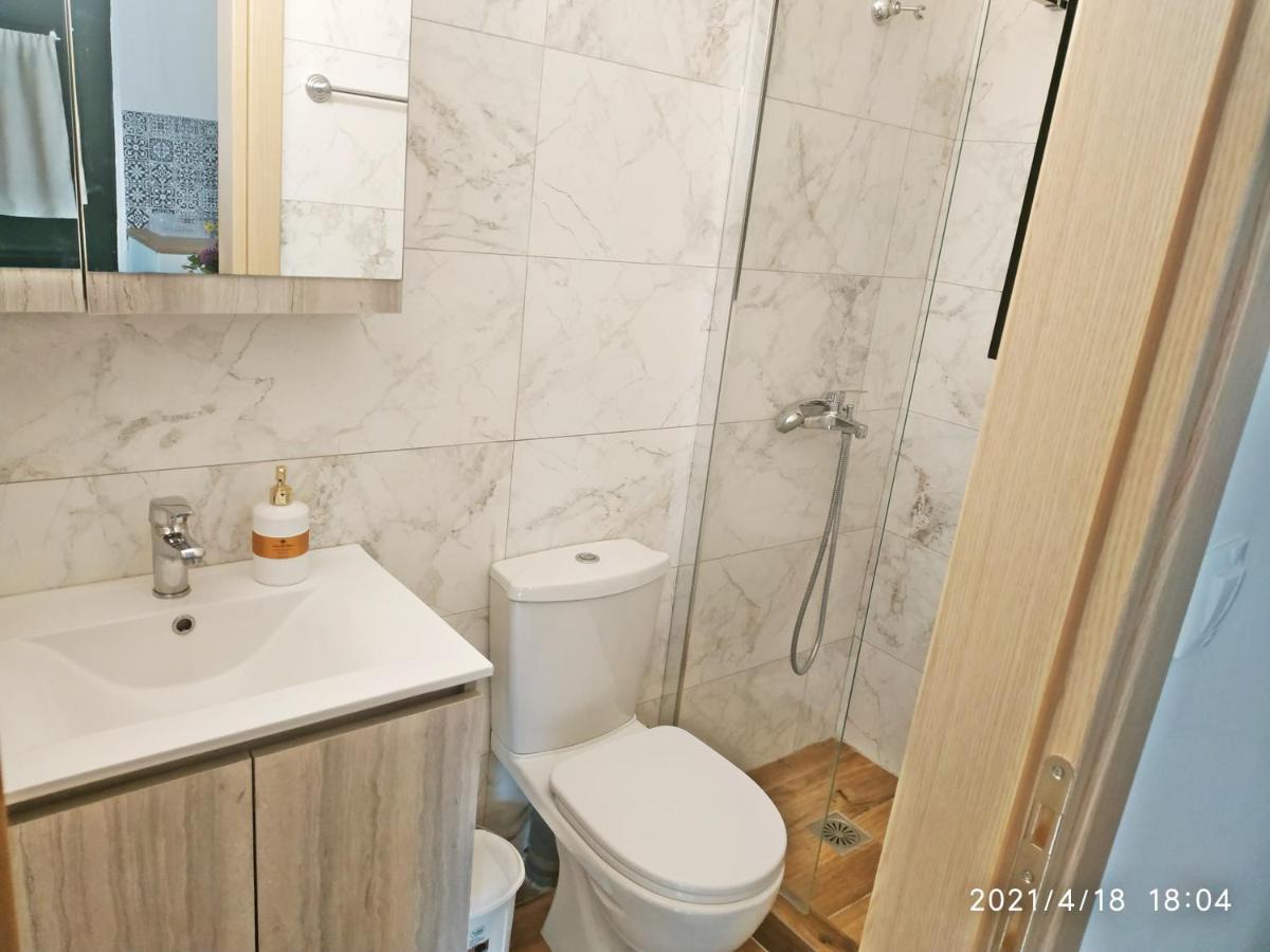 Old Harbour Apartments By Corfuescapes Gaios Bagian luar foto
