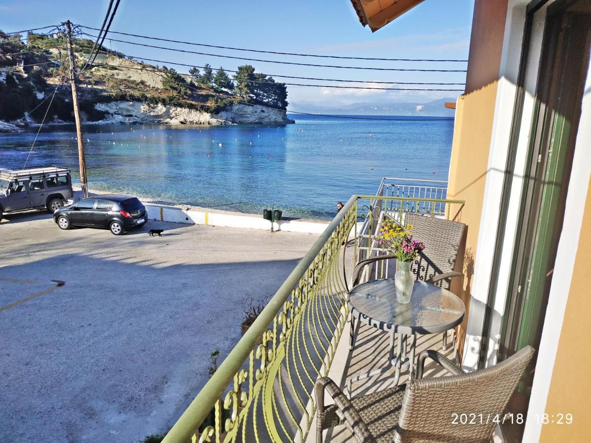 Old Harbour Apartments By Corfuescapes Gaios Bagian luar foto