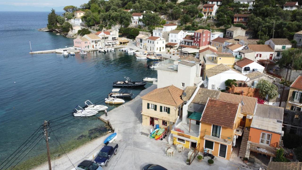 Old Harbour Apartments By Corfuescapes Gaios Bagian luar foto