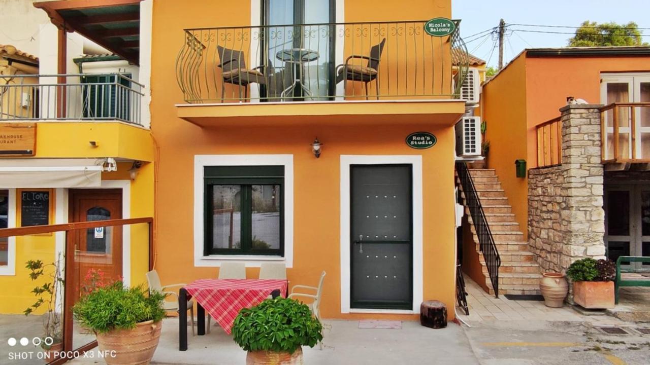 Old Harbour Apartments By Corfuescapes Gaios Bagian luar foto