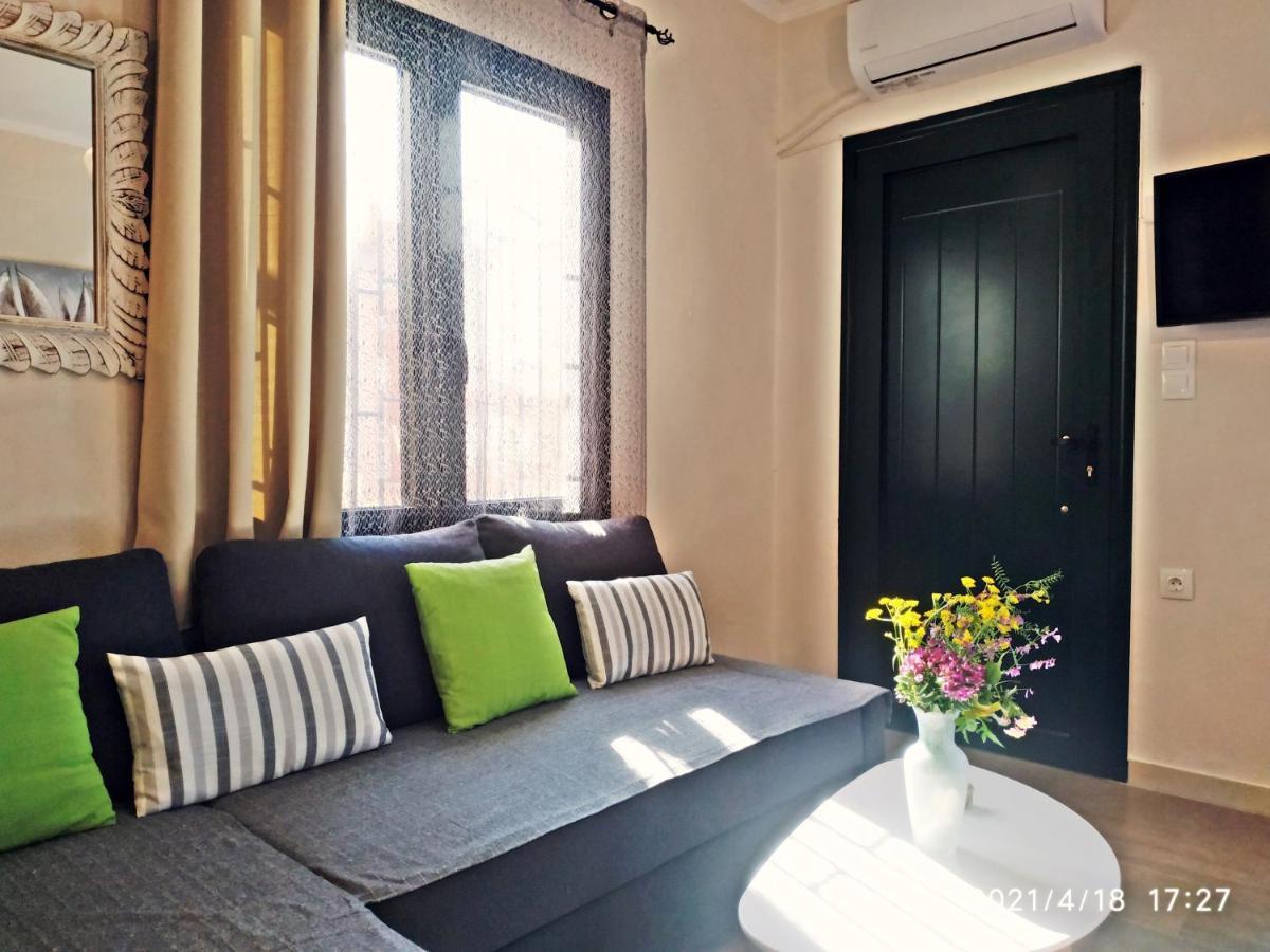 Old Harbour Apartments By Corfuescapes Gaios Bagian luar foto